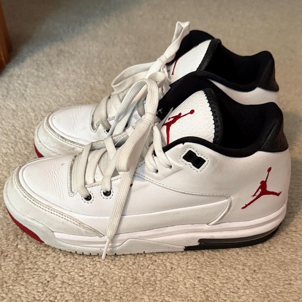 Nike Kids White and Red Sneakers with Black Accents